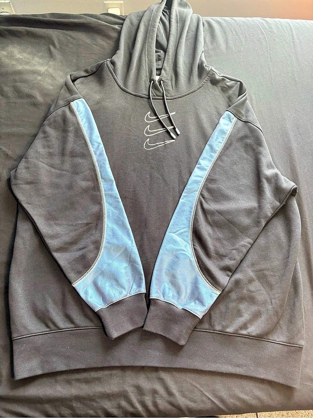 Nike Color Block Hoodie Size Medium Like New